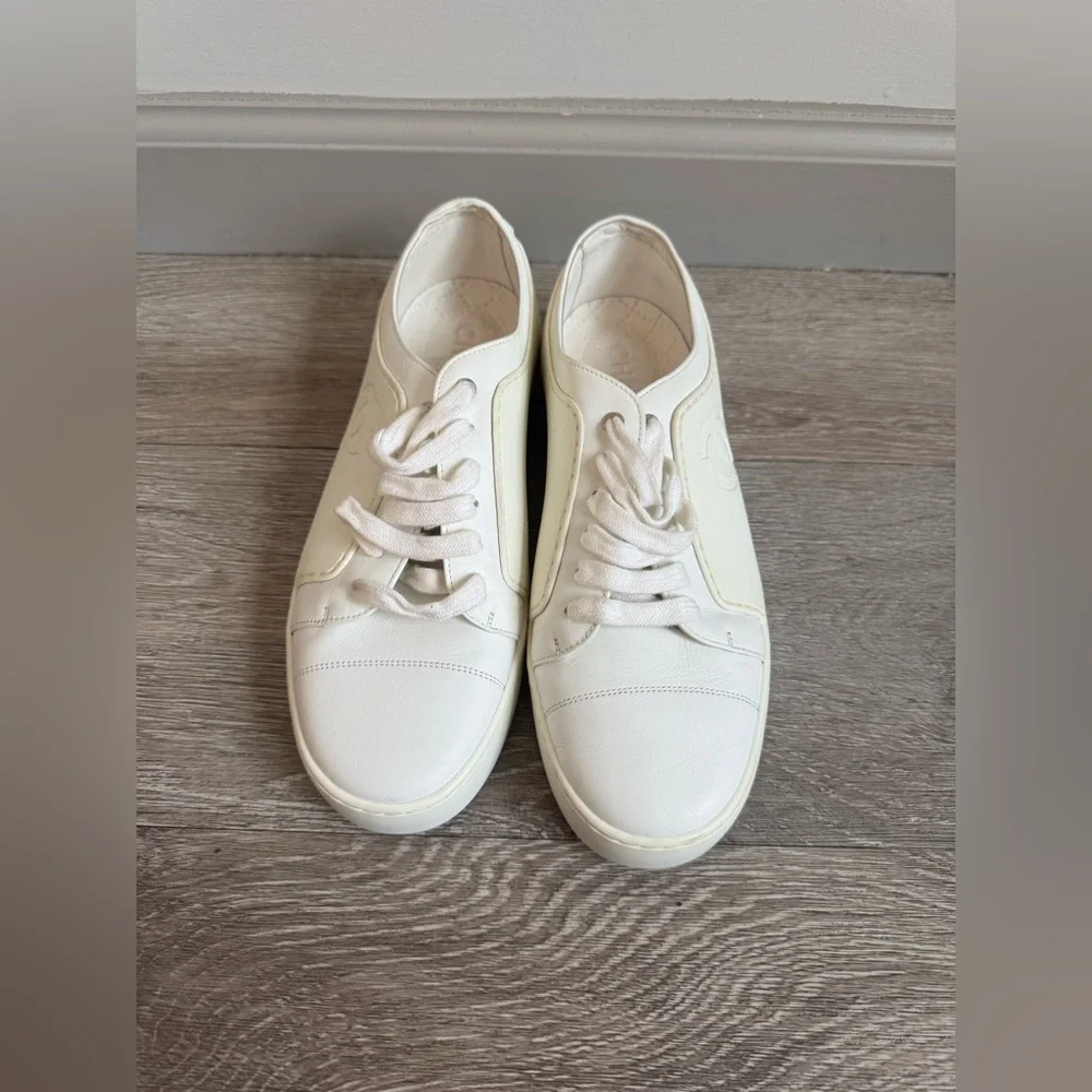 REPOST Authentic Chanel White Luxury Rubber Leather Trainers Lace Up Sneakers
